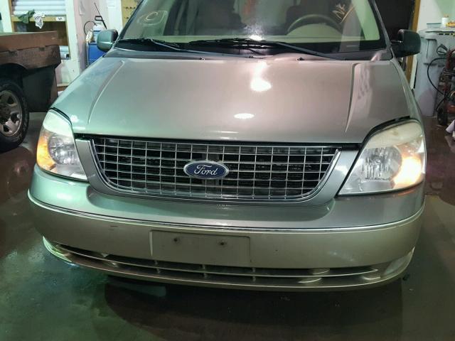 2FMZA58224BB00687 - 2004 FORD FREESTAR L GREEN photo 9