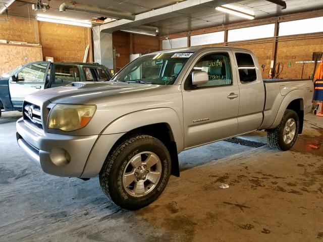 5TETU62N45Z061971 - 2005 TOYOTA TACOMA PRE SILVER photo 2