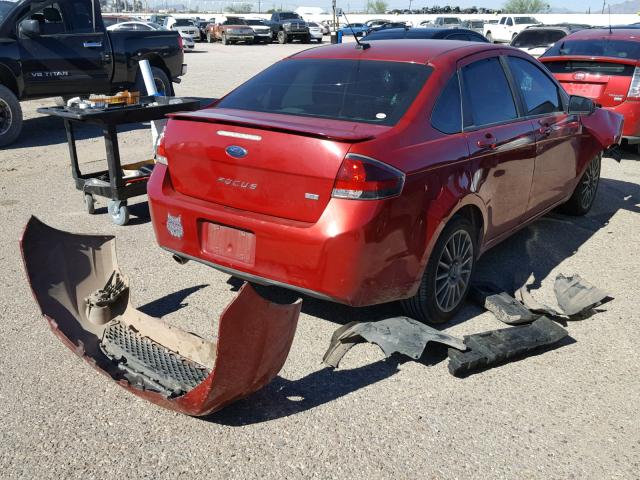 1FAHP3GN8AW209640 - 2010 FORD FOCUS SES RED photo 4