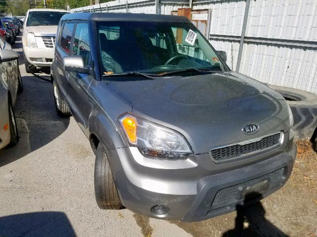 KNDJT2A21A7050681 - 2010 KIA SOUL SILVER photo 9