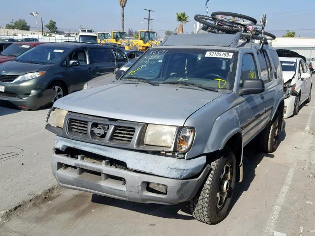 5N1ED28Y0YC559084 - 2000 NISSAN XTERRA XE SILVER photo 2