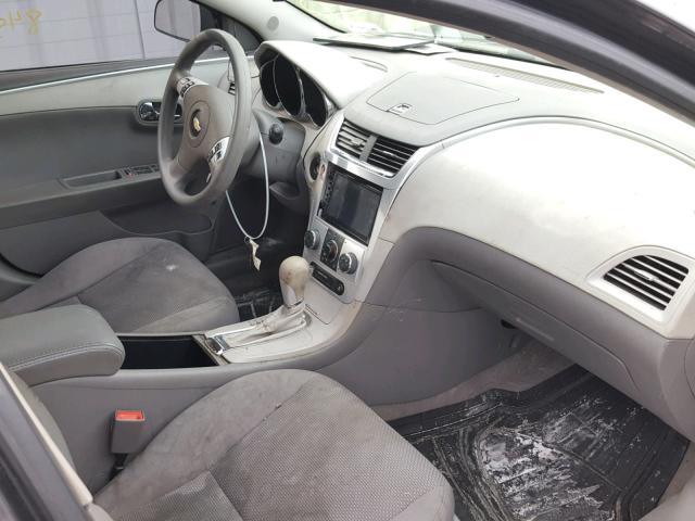 1G1ZB5E0XCF273139 - 2012 CHEVROLET MALIBU LS 灰色 照片 5