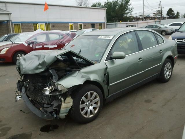 WVWPD63B91P128748 - 2001 VOLKSWAGEN PASSAT GLS GREEN photo 2