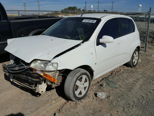 KL1TD66628B087844 - 2008 CHEVROLET AVEO BASE Ақ фото 2