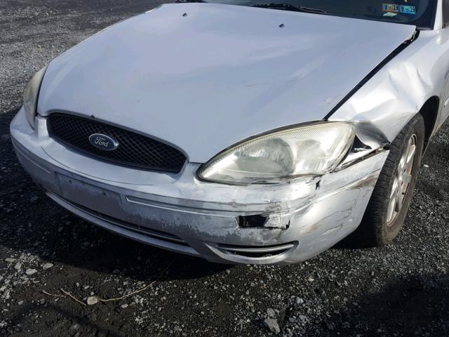 1FAFP56U55A305711 - 2005 FORD TAURUS SEL SILVER photo 10