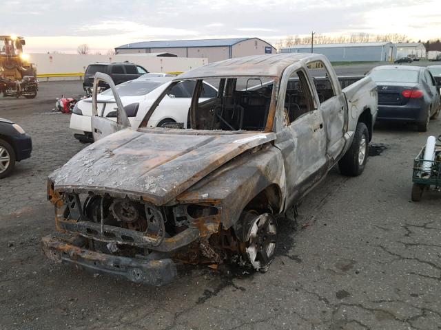 1D7HW48NX5S306200 - 2005 DODGE DAKOTA QUA BURN photo 2