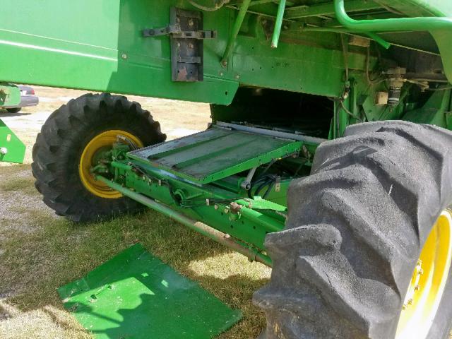 H09550W700301 - 2002 JOHN DEERE COMBINE GREEN photo 6