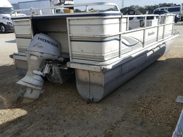 LB001434C000 - 2001 LAND ROVER PONTOON WHITE photo 4