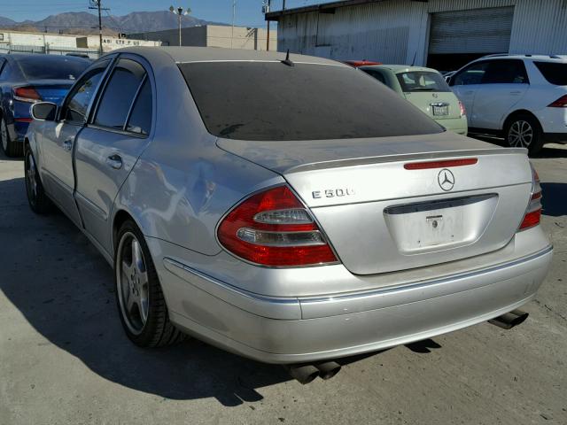 WDBUF65J93A146639 - 2003 MERCEDES-BENZ E 320 SILVER photo 3