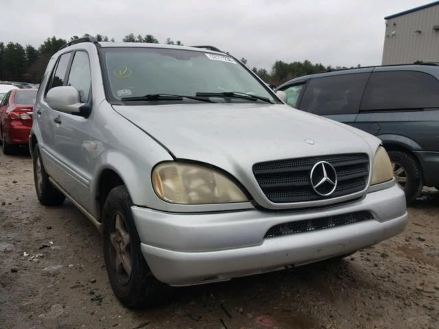 4JGAB54E51A252285 - 2001 MERCEDES-BENZ ML 320 SILVER photo 1