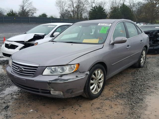 KMHFC46F38A288537 - 2008 HYUNDAI AZERA SE SILVER photo 2