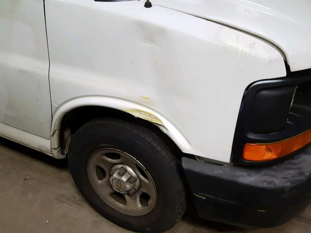 1GCFG15X731221546 - 2003 CHEVROLET EXPRESS G1 WHITE photo 9