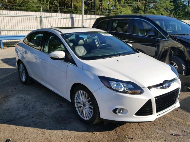 1FADP3J21EL233606 - 2014 FORD FOCUS TITA WHITE photo 1