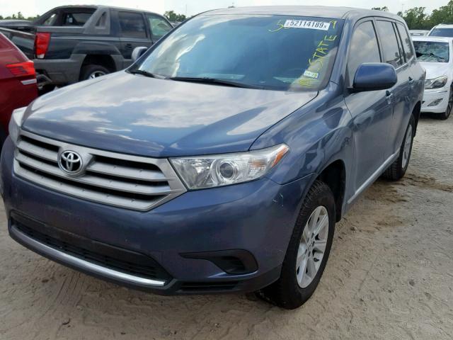 5TDZK3EH6DS131700 - 2013 TOYOTA HIGHLANDER BLUE photo 2