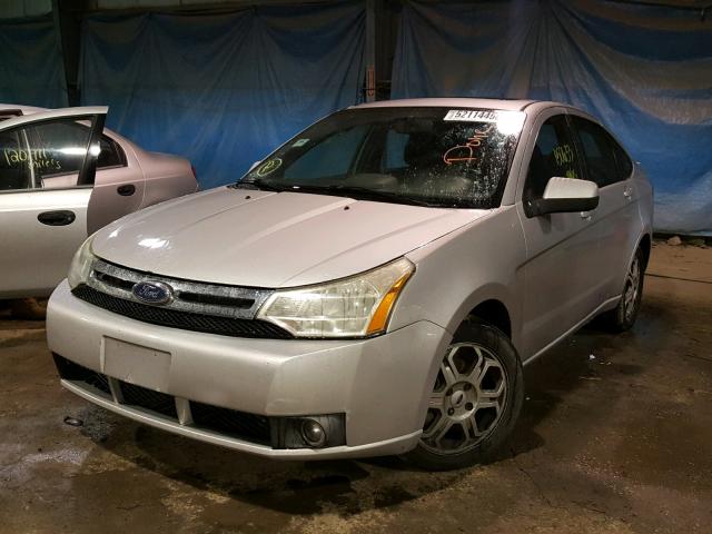 1FAHP36N79W215071 - 2009 FORD FOCUS SES SILVER photo 2