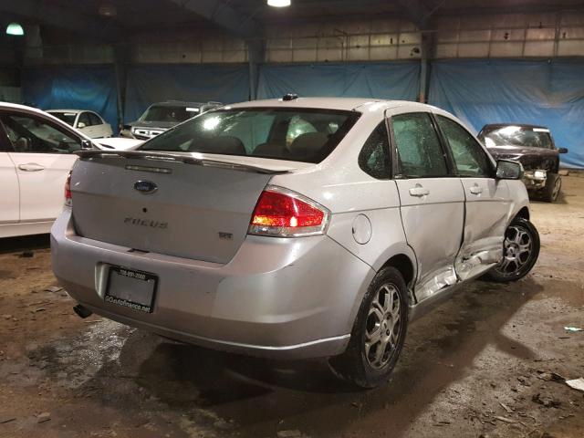 1FAHP36N79W215071 - 2009 FORD FOCUS SES SILVER photo 4