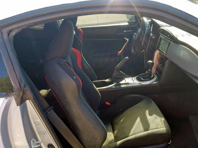 JF1ZNAA14G8705276 - 2016 TOYOTA SCION FR-S WHITE photo 5