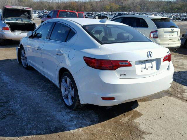 19VDE1F31FE008093 - 2015 ACURA ILX 20 WHITE photo 3