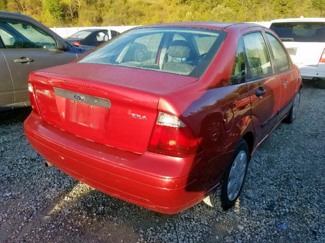 1FAFP34N75W101379 - 2005 FORD FOCUS ZX4 RED photo 4