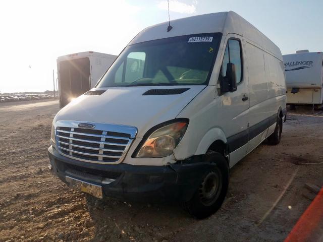 WDYPE8CC8B5506044 - 2011 FREIGHTLINER SPRINTER 2 WHITE photo 2