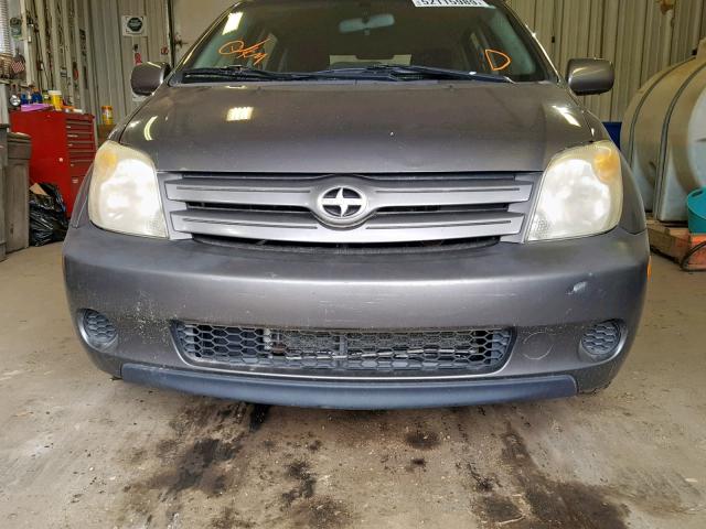 JTKKT624950084676 - 2005 TOYOTA SCION XA GRAY photo 9