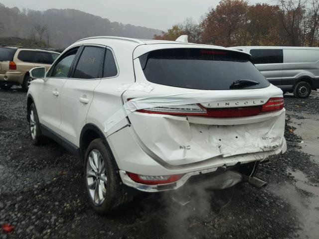 5LMCJ2D91HUL07401 - 2017 LINCOLN MKC SELECT WHITE photo 3