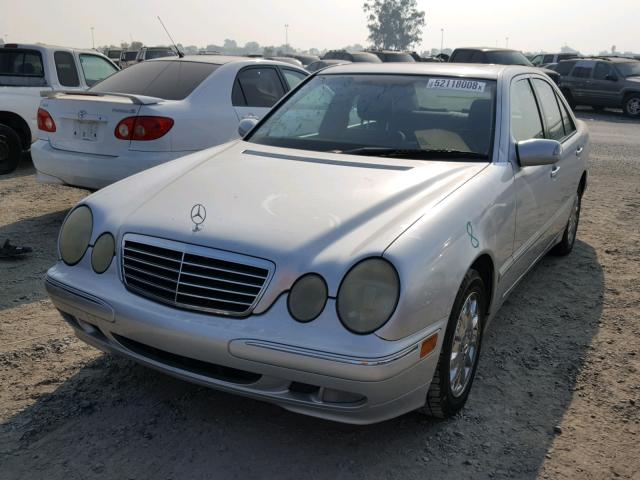 WDBJF65J71B213118 - 2001 MERCEDES-BENZ E 320 SILVER photo 2