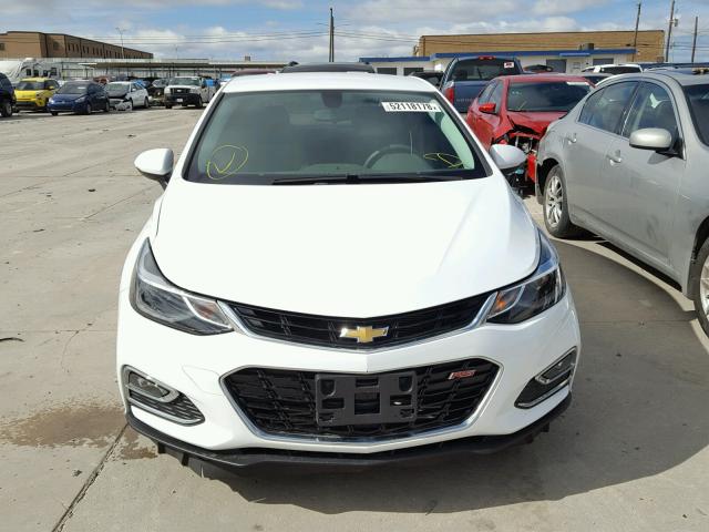 1G1BE5SM5H7103997 - 2017 CHEVROLET CRUZE LT WHITE photo 9