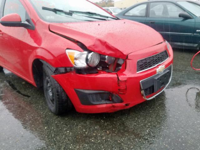 1G1JA6SG2D4193788 - 2013 CHEVROLET SONIC LS RED photo 9