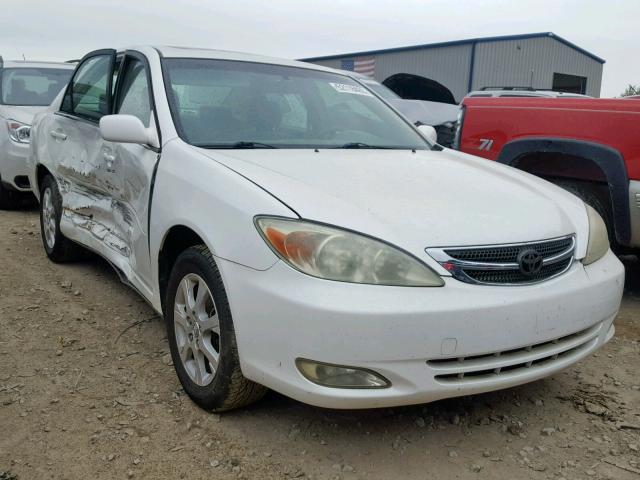 JTDBE32K440278545 - 2004 TOYOTA CAMRY LE WHITE photo 1