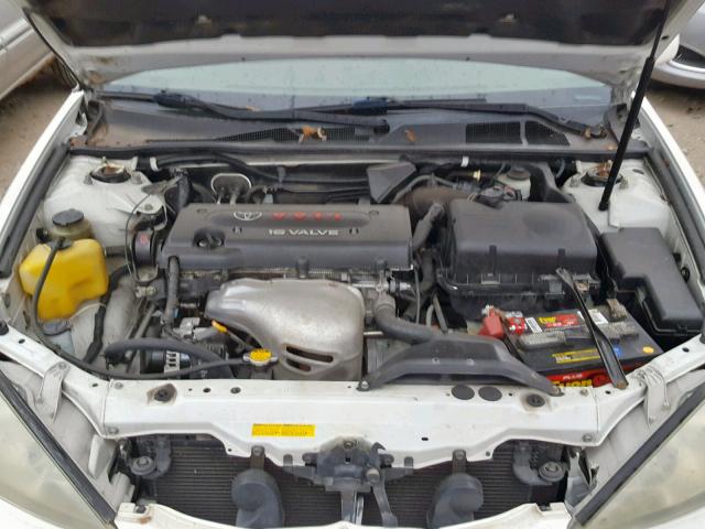 JTDBE32K440278545 - 2004 TOYOTA CAMRY LE WHITE photo 7