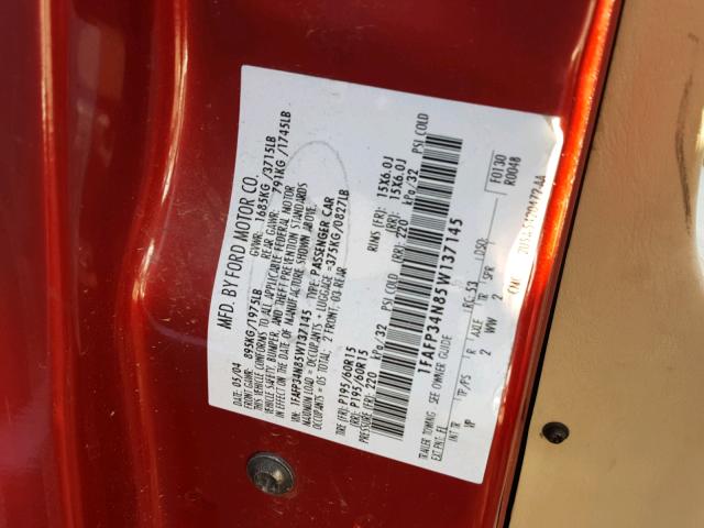 1FAFP34N85W137145 - 2005 FORD FOCUS ZX4 RED photo 10