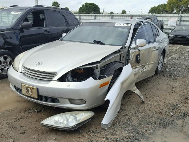 JTHBF30G820047476 - 2002 LEXUS ES 300 SILVER photo 2