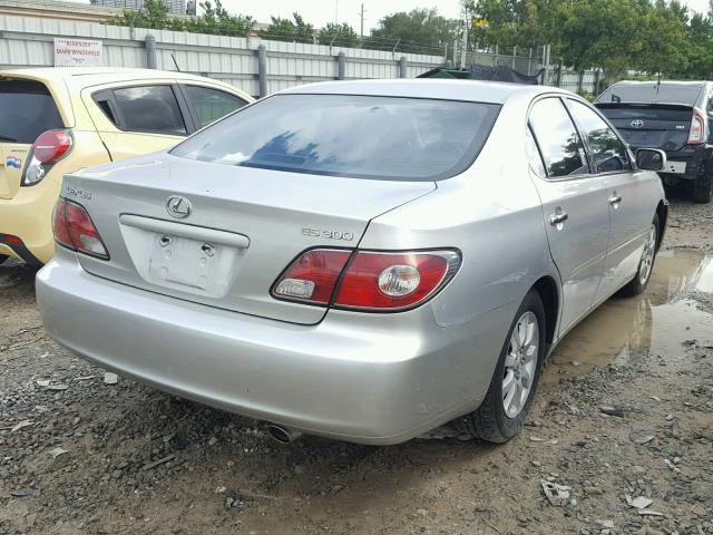 JTHBF30G820047476 - 2002 LEXUS ES 300 SILVER photo 4