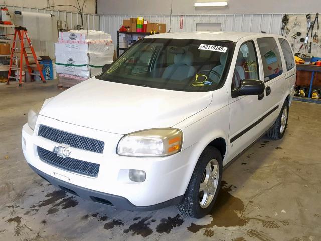 1GNDV23138D200871 - 2008 CHEVROLET UPLANDER L WHITE photo 2