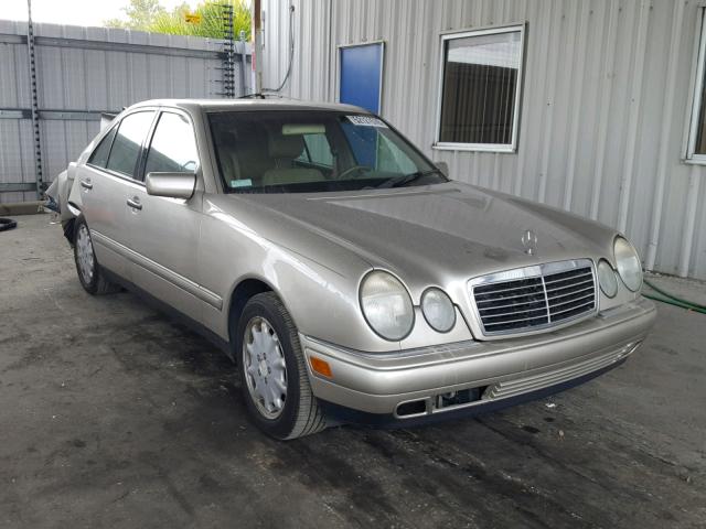 WDBJF65F1WA706124 - 1998 MERCEDES-BENZ E 320 GOLD photo 1