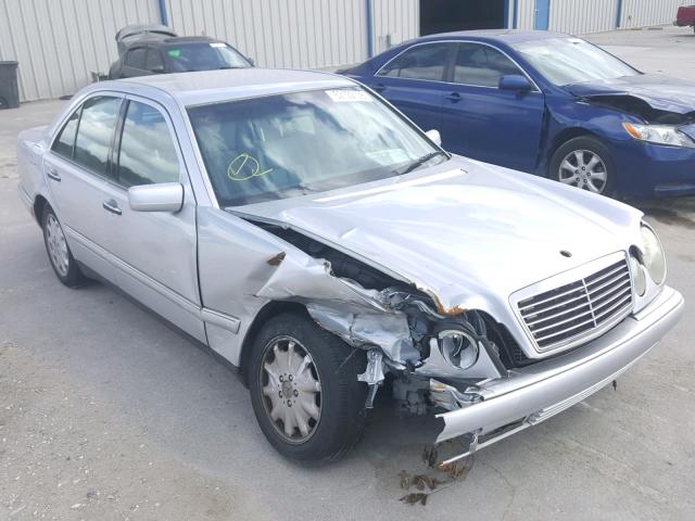 WDBJF65F4WA703301 - 1998 MERCEDES-BENZ E 320 SILVER photo 1