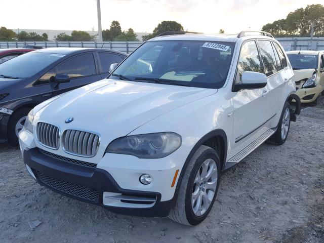 5UXFE8C56AL311268 - 2010 BMW X5 XDRIVE4 Weiß Foto 2