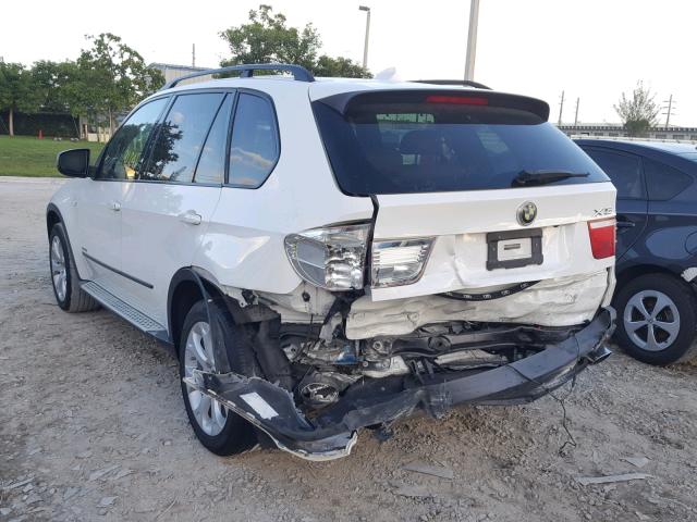 5UXFE8C56AL311268 - 2010 BMW X5 XDRIVE4 Weiß Foto 3