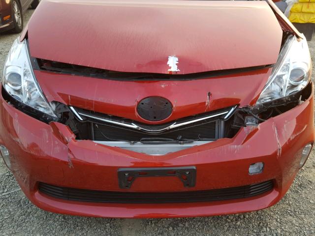 JTDZN3EU4EJ013292 - 2014 TOYOTA PRIUS V RED photo 9