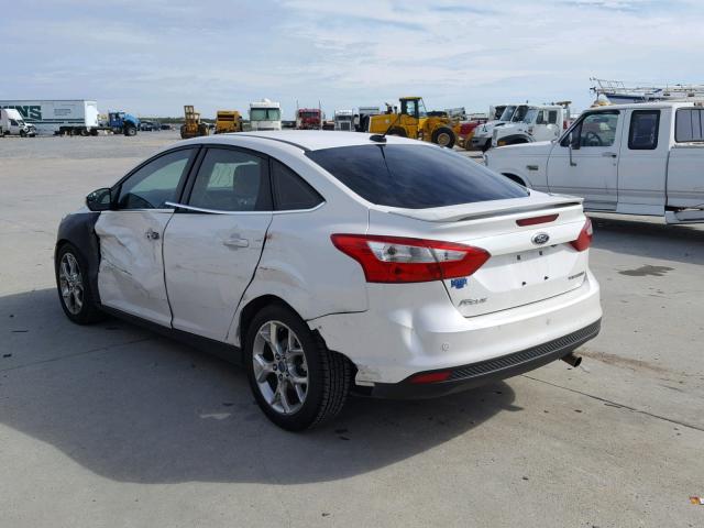 1FAHP3J27CL355000 - 2012 FORD FOCUS TITA WHITE photo 3