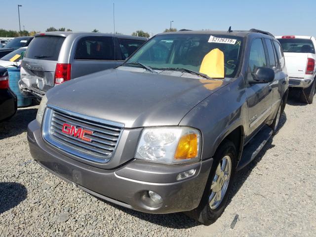 1GKDT13S262243256 - 2006 GMC ENVOY BROWN photo 2