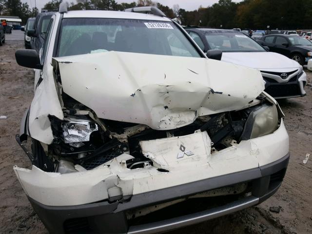 JA4LX31G73U028259 - 2003 MITSUBISHI OUTLANDER WHITE photo 9