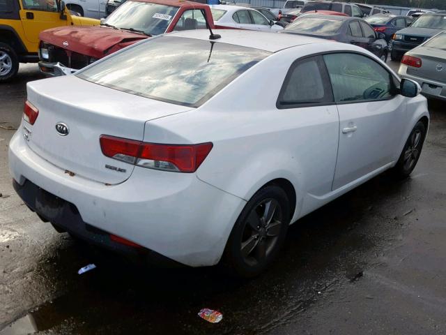 KNAFU6A25A5120198 - 2010 KIA FORTE EX WHITE photo 4