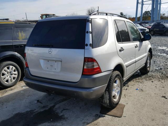 4JGAB54E3WA008917 - 1998 MERCEDES-BENZ ML 320 SILVER photo 4