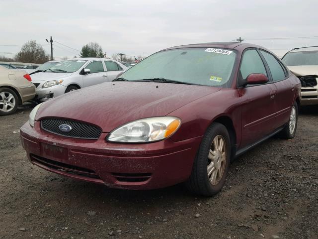 1FAFP56235A277633 - 2005 FORD TAURUS SEL MAROON photo 2