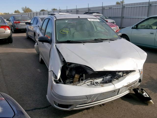 1FAFP34N77W237014 - 2007 FORD FOCUS ZX4 SILVER photo 1