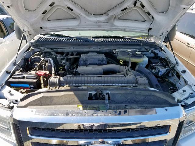 1FTSW21515EA28543 - 2005 FORD F250 SUPER WHITE photo 7