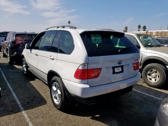 5UXFB33502LH37893 - 2002 BMW X5 4.4I WHITE photo 3