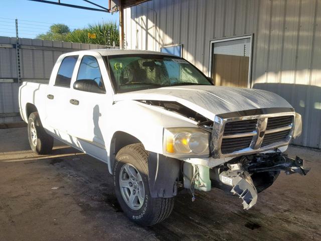 1D7HW48N56S502496 - 2006 DODGE DAKOTA QUA WHITE photo 1